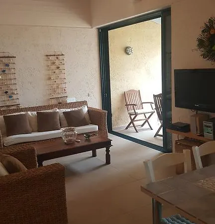 Bessie's Seaside Apartamento