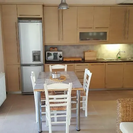 Bessie's Seaside Apartment Barbati